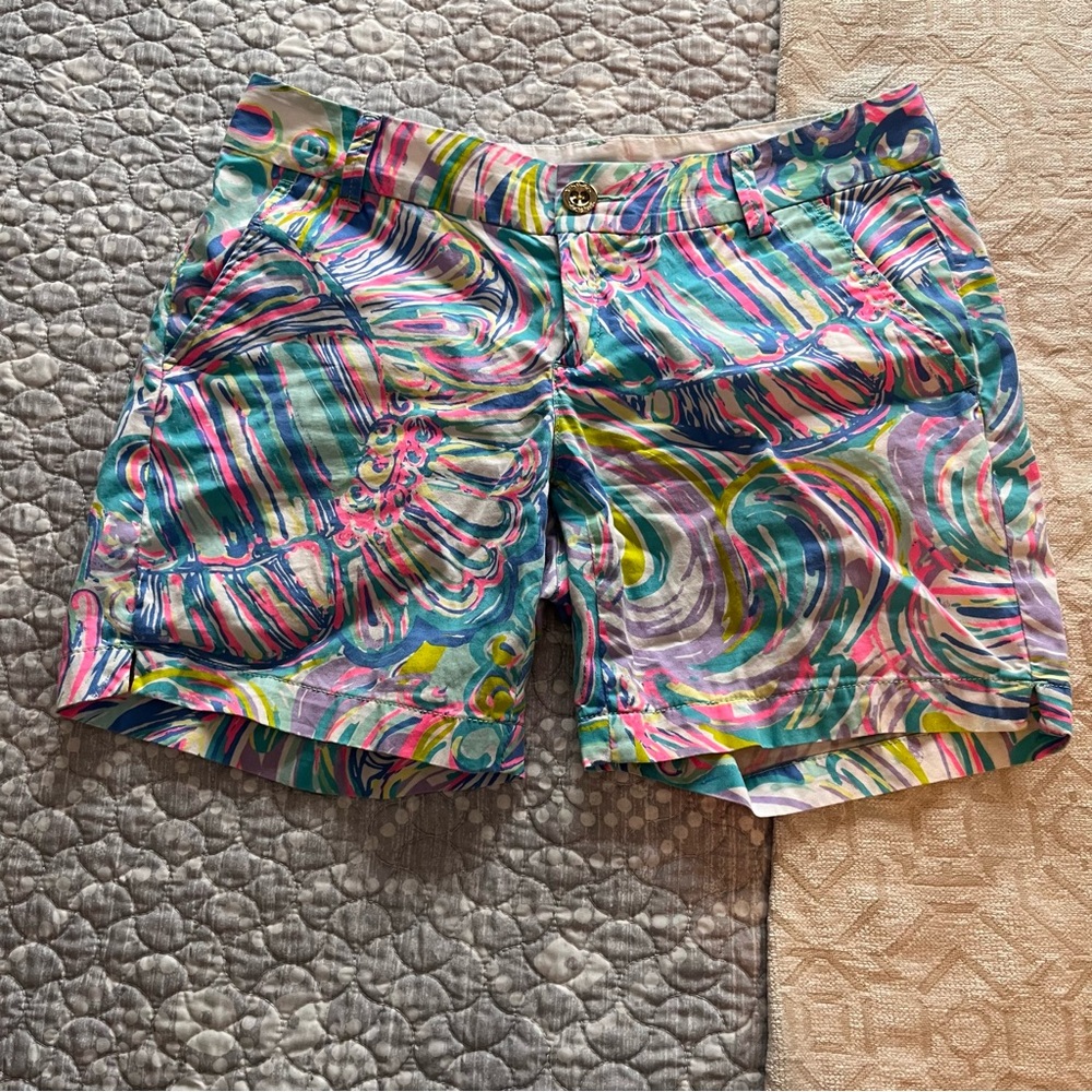 Lilly Pulitzer Multicolor Swirl Women's Shorts women’s size 2, 100% cotton.